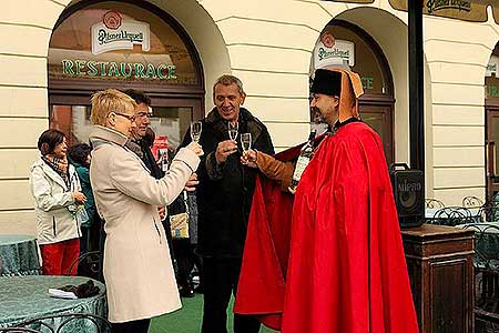 Slavnostn&iacute; otevřen&iacute; Svatomartinsk&eacute;ho v&iacute;na, zdroj: DM Česk&yacute; Krumlov