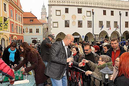 Slavnostn&iacute; otevřen&iacute; Svatomartinsk&eacute;ho v&iacute;na, zdroj: DM Česk&yacute; Krumlov