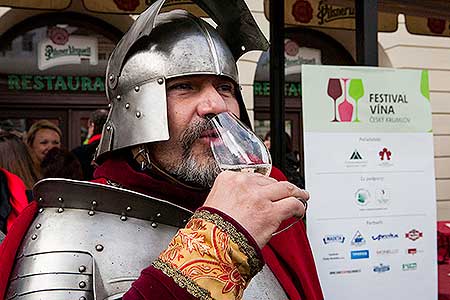 Slavnostní otevření Svatomartinského vína v Českém Krumlově 11.11.2013