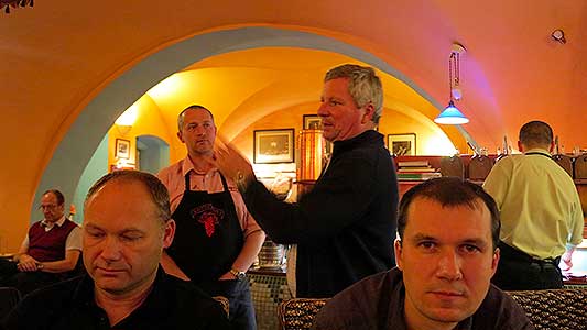 Burgundský večer, Papa’s Living Restaurant 13.11.2013, Festival vína Český Krumlov 2013