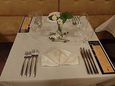 U Jakuba plavou ryby ve víně, Jakub restaurant Český Krumlov, 12.11.2014 (1/12)