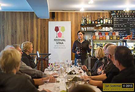 KLÁRA KOLLÁROVÁ - UNESCO & VÍNO II. (6/14)