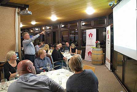 Festival vína Český Krumlov®: BÍLÉ FALCKO, ČERVENÉ TOSKÁNSKO, Tenis-Centrum 22. 10. 2016, zdroj: Festival vína Český Krumlov® 2016, foto: Jan Schinko (24/65)