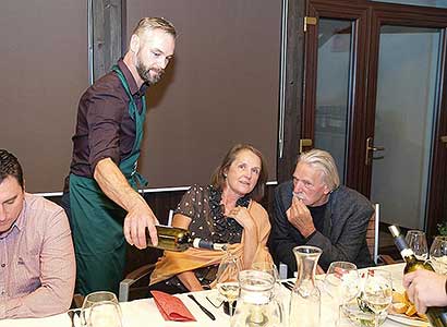 Festival vína Český Krumlov®: BÍLÉ FALCKO, ČERVENÉ TOSKÁNSKO, Tenis-Centrum 22. 10. 2016, zdroj: Festival vína Český Krumlov® 2016, foto: Jan Schinko (32/65)