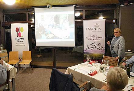 Festival vína Český Krumlov®: BÍLÉ FALCKO, ČERVENÉ TOSKÁNSKO, Tenis-Centrum 22. 10. 2016, zdroj: Festival vína Český Krumlov® 2016, foto: Jan Schinko (38/65)