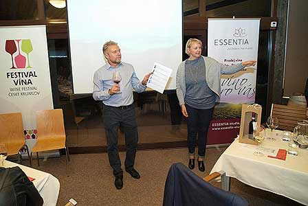 Festival vína Český Krumlov®: BÍLÉ FALCKO, ČERVENÉ TOSKÁNSKO, Tenis-Centrum 22. 10. 2016, zdroj: Festival vína Český Krumlov® 2016, foto: Jan Schinko (60/65)