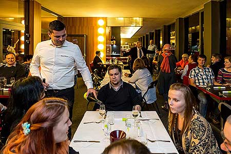 Festival vína Český Krumlov®: TOKAJSKÁ VÍNA A MAĎARSKÉ DELIKATESY, Kino Luna 29. 10. 2016, zdroj: Festival vína Český Krumlov® 2016, foto: Lubor Mrázek (35/113)