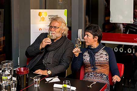 Festival vína Český Krumlov®: TOKAJSKÁ VÍNA A MAĎARSKÉ DELIKATESY, Kino Luna 29. 10. 2016, zdroj: Festival vína Český Krumlov® 2016, foto: Lubor Mrázek (37/113)