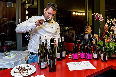Festival vína Český Krumlov®: TOKAJSKÁ VÍNA A MAĎARSKÉ DELIKATESY, Kino Luna 29. 10. 2016, zdroj: Festival vína Český Krumlov® 2016, foto: Lubor Mrázek (98/113)