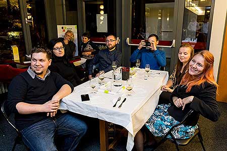 Festival vína Český Krumlov®: TOKAJSKÁ VÍNA A MAĎARSKÉ DELIKATESY, Kino Luna 29. 10. 2016, zdroj: Festival vína Český Krumlov® 2016, foto: Lubor Mrázek (102/113)