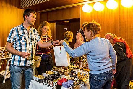 Festival vína Český Krumlov®: TOKAJSKÁ VÍNA A MAĎARSKÉ DELIKATESY, Kino Luna 29. 10. 2016, zdroj: Festival vína Český Krumlov® 2016, foto: Lubor Mrázek (111/113)