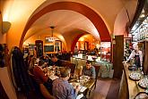 Festival vína Český Krumlov®: OCENĚNÁ MORAVA, Papa´s Living restaurant 2. 11. 2016, zdroj: Papa´s Living restaurant, foto: Papa´s Living restaurant