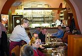 Festival vína Český Krumlov®: OCENĚNÁ MORAVA, Papa´s Living restaurant 2. 11. 2016, zdroj: Papa´s Living restaurant, foto: Papa´s Living restaurant