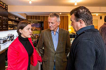 Festival vína Český Krumlov®: KLÁRA KOLLÁROVÁ - UNESCO & VÍNO III., café.bistro.winebar Kolektiv 4. 11. 2016, zdroj: Festival vína Český Krumlov® 2016, foto: Lubor Mrázek (9/56)