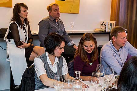 Festival vína Český Krumlov®: KLÁRA KOLLÁROVÁ - UNESCO & VÍNO III., café.bistro.winebar Kolektiv 4. 11. 2016, zdroj: Festival vína Český Krumlov® 2016, foto: Lubor Mrázek (43/56)