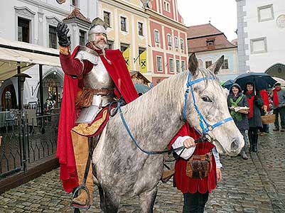 Festival vína Český Krumlov®: Příjezd sv. Martina a ochutnávka Svatomartinského vína 11. 11. 2016, zdroj: Festival vína Český Krumlov® 2016, foto: Jan Schinko (17/53)