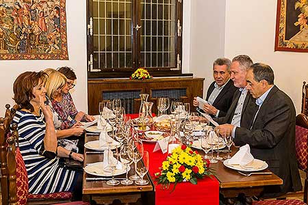 Festival vína Český Krumlov®: ŠPANĚLSKÝ VEČER S PREMIER WINES & SPIRITS A SOMELIEREM IVO DVOŘÁKEM, Hotel Růže 12. 11. 2016, zdroj: Festival vína Český Krumlov® 2016, foto: Lubor Mrázek (9/85)