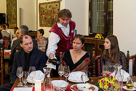 Festival vína Český Krumlov®: ŠPANĚLSKÝ VEČER S PREMIER WINES & SPIRITS A SOMELIEREM IVO DVOŘÁKEM, Hotel Růže 12. 11. 2016, zdroj: Festival vína Český Krumlov® 2016, foto: Lubor Mrázek (18/85)