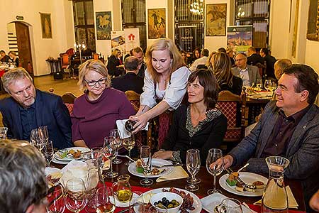 Festival vína Český Krumlov®: ŠPANĚLSKÝ VEČER S PREMIER WINES & SPIRITS A SOMELIEREM IVO DVOŘÁKEM, Hotel Růže 12. 11. 2016, zdroj: Festival vína Český Krumlov® 2016, foto: Lubor Mrázek (37/85)