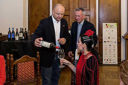Festival vína Český Krumlov®: ŠPANĚLSKÝ VEČER S PREMIER WINES & SPIRITS A SOMELIEREM IVO DVOŘÁKEM, Hotel Růže 12. 11. 2016, zdroj: Festival vína Český Krumlov® 2016, foto: Lubor Mrázek (69/85)