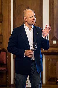 Festival vína Český Krumlov®: ŠPANĚLSKÝ VEČER S PREMIER WINES & SPIRITS A SOMELIEREM IVO DVOŘÁKEM, Hotel Růže 12. 11. 2016, zdroj: Festival vína Český Krumlov® 2016, foto: Lubor Mrázek (76/85)