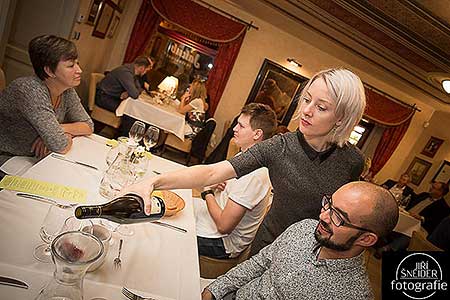 Festival vína Český Krumlov®: CôTES DU RHôNE - 200 KM VINIC V ÚDOLÍ ŘEKY RHôNY, Jakub restaurant 17. 11. 2016, foto: Jiří Šneider (7/14)