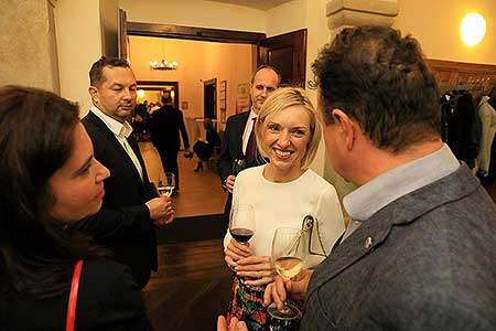 Festival vína Český Krumlov®: Zahajovací večer s Global Wines & Spirits, Sloupová síň na I. zámeckém nádvoří 20. 10. 2017, zdroj: Festival vína Český Krumlov® 2017, foto: Libor Sváček (97/100)