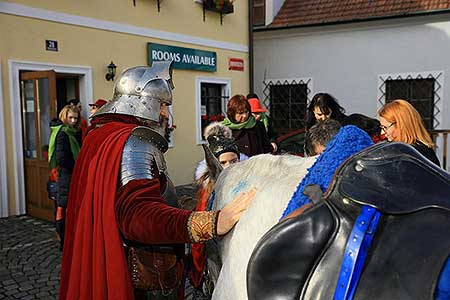 Festival vína Český Krumlov®: Příjezd svatého Martina a ochutnávka Svatomartinského vína 11. 11. 2017, zdroj: Festival vína Český Krumlov® 2017, foto: Libor Sváček (6/99)