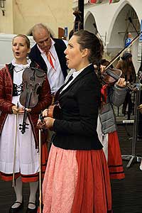 Festival vína Český Krumlov®: Příjezd svatého Martina a ochutnávka Svatomartinského vína 11. 11. 2017, zdroj: Festival vína Český Krumlov® 2017, foto: Libor Sváček (91/99)