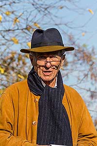 Zahájení Festivalu vína Český Krumlov - slavnostní výsadba vinné révy v kuchyňské zahradě u altánku Paraplíčko v areálu zámku, 26.10.2018, foto: Lubor Mrázek (9/36)