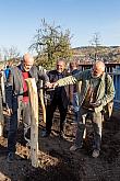 Zahájení Festivalu vína Český Krumlov - slavnostní výsadba vinné révy v kuchyňské zahradě u altánku Paraplíčko v areálu zámku, 26.10.2018, foto: Lubor Mrázek