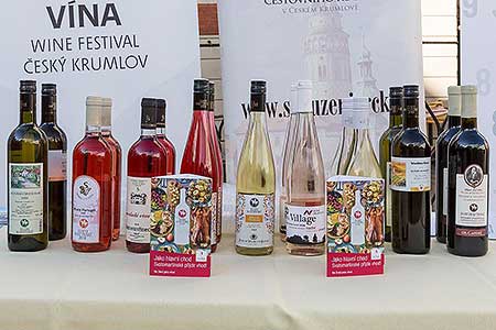 Festival vína Český Krumlov®: Příjezd svatého Martina a ochutnávka Svatomartinského vína 11.11.2018, foto: Lubor Mrázek (1/48)