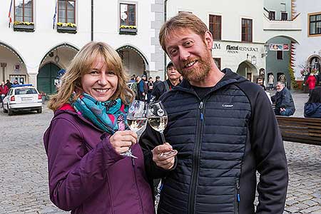 Festival vína Český Krumlov®: Příjezd svatého Martina a ochutnávka Svatomartinského vína 11.11.2018, foto: Lubor Mrázek (48/48)