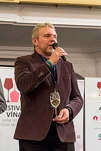 Festival vína Český Krumlov ®: Zámecká slavnost vína, zámecká jízdárna 24.11.2018 (7/156)