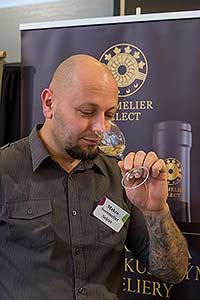Festival vína Český Krumlov ®: Zámecká slavnost vína, zámecká jízdárna 24.11.2018 (13/156)