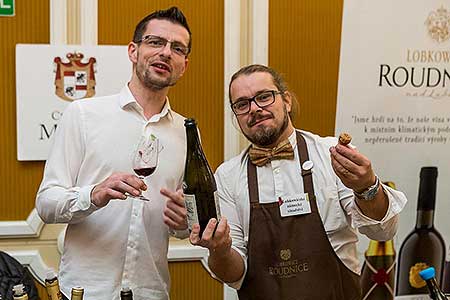 Festival vína Český Krumlov ®: Zámecká slavnost vína, zámecká jízdárna 24.11.2018 (71/156)