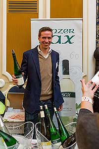 Festival vína Český Krumlov ®: Zámecká slavnost vína, zámecká jízdárna 24.11.2018 (72/156)