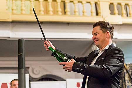 Festival vína Český Krumlov ®: Zámecká slavnost vína, zámecká jízdárna 24.11.2018 (105/156)