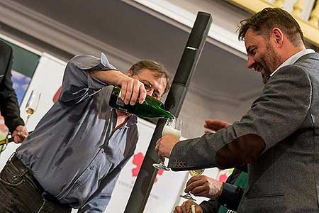 Festival vína Český Krumlov ®: Zámecká slavnost vína, zámecká jízdárna 24.11.2018 (116/156)
