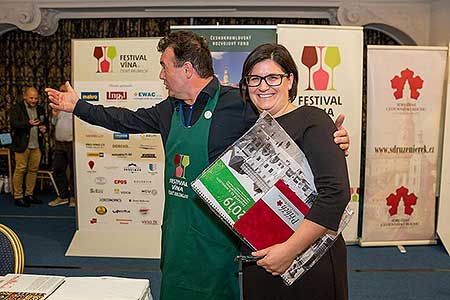 Festival vína Český Krumlov ®: Zámecká slavnost vína, zámecká jízdárna 24.11.2018, foto: Lubor Mrázek (146/156)