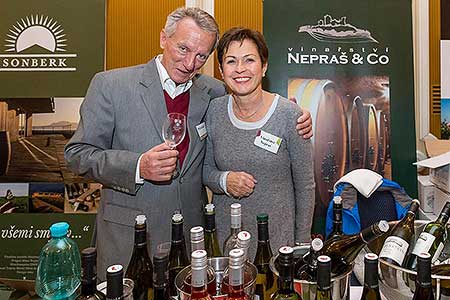Festival vína Český Krumlov ®: Zámecká slavnost vína, zámecká jízdárna 24.11.2018 (152/156)