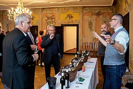Česko & Slovensko - Znovín Znojmo & Víno Nitra - volná degustace, Festival vína Český Krumlov 28.10.2019, foto: Lubor Mrázek (27/66)