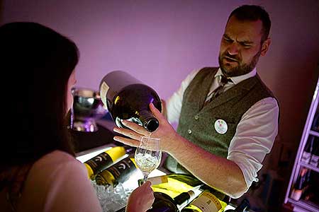 Festival vína Český Krumlov® - zahajovací večer, Egon Schiele Art Centrum 22. 10. 2021, foto: Tomáš Kasal (39/41)