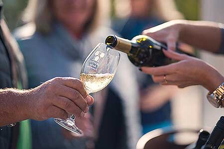 Zahájení Festivalu vína Český Krumlov® na vinici v Klášterní zahradě 7. 10. 2022, foto: Tomáš Kasal (3/64)