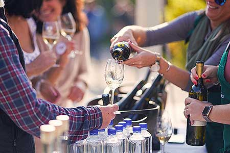 Zahájení Festivalu vína Český Krumlov® na vinici v Klášterní zahradě 7. 10. 2022, foto: Tomáš Kasal (22/64)