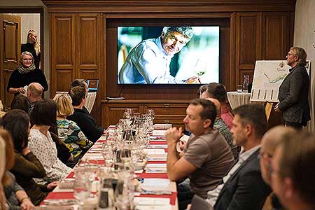 Víno nás spojuje – Weingut Künstler (DE) & Filip Mlýnek (CZ) – 13. 11. 2021, foto: Tomáš Kasal (13/92)