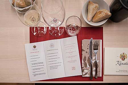 Víno nás spojuje – Weingut Künstler (DE) & Filip Mlýnek (CZ) – 13. 11. 2021, foto: Tomáš Kasal (26/92)