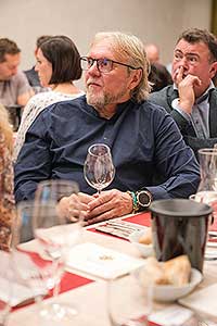 Víno nás spojuje – Weingut Künstler (DE) & Filip Mlýnek (CZ) – 13. 11. 2021, foto: Tomáš Kasal (28/92)