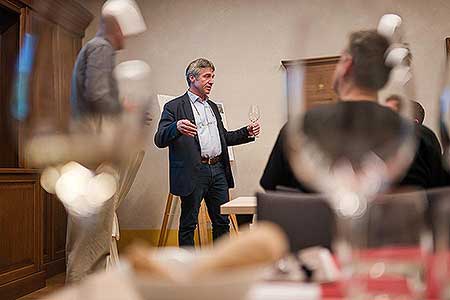 Víno nás spojuje – Weingut Künstler (DE) & Filip Mlýnek (CZ) – 13. 11. 2021, foto: Tomáš Kasal (47/92)