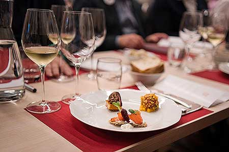 Víno nás spojuje – Weingut Künstler (DE) & Filip Mlýnek (CZ) – 13. 11. 2021, foto: Tomáš Kasal (53/92)